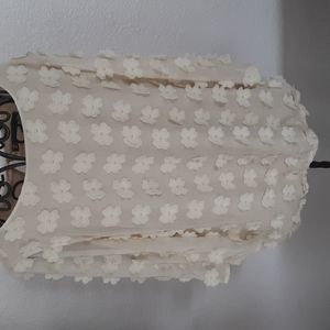 7avenue  Floral Appliqué Cream Top M